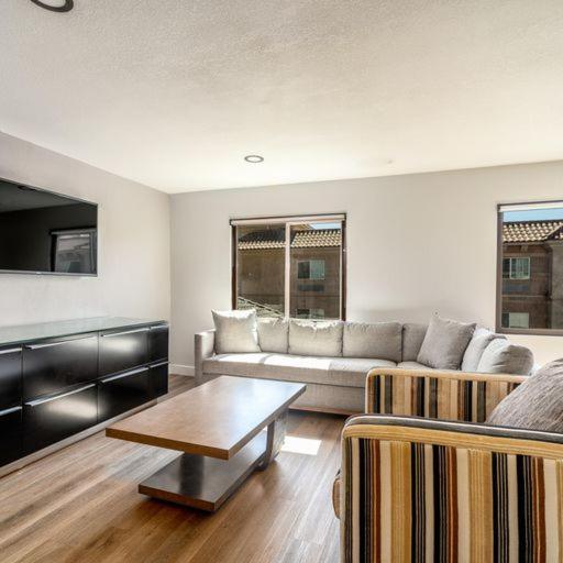 Mainstay Suites Moreno Valley Near March Air Reserve Base Экстерьер фото